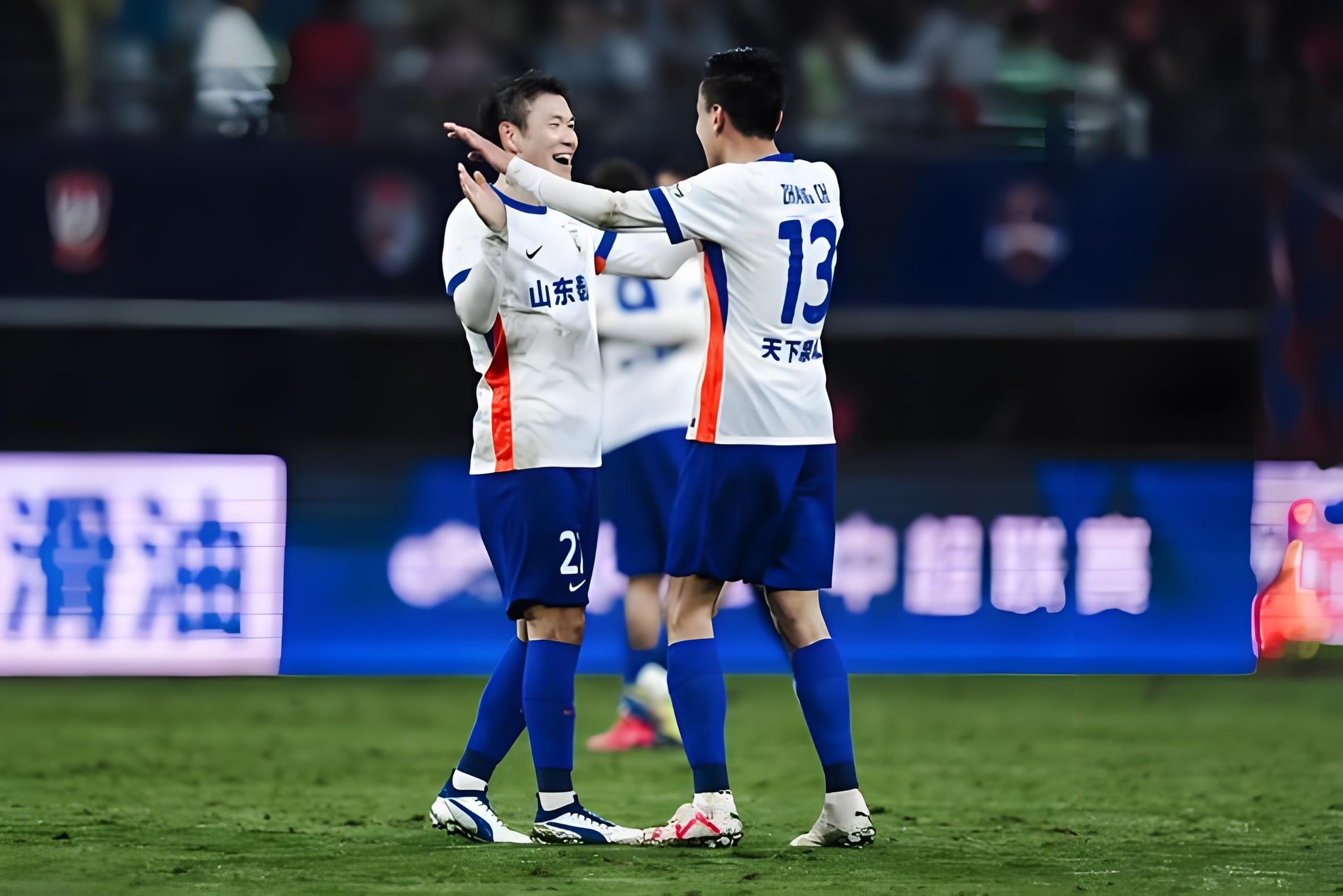 包含赛地聚焦——中超集结日热度飙升，AC米兰状态回暖，信心回归，资深球员宣示担当的词条金年会娱乐网站